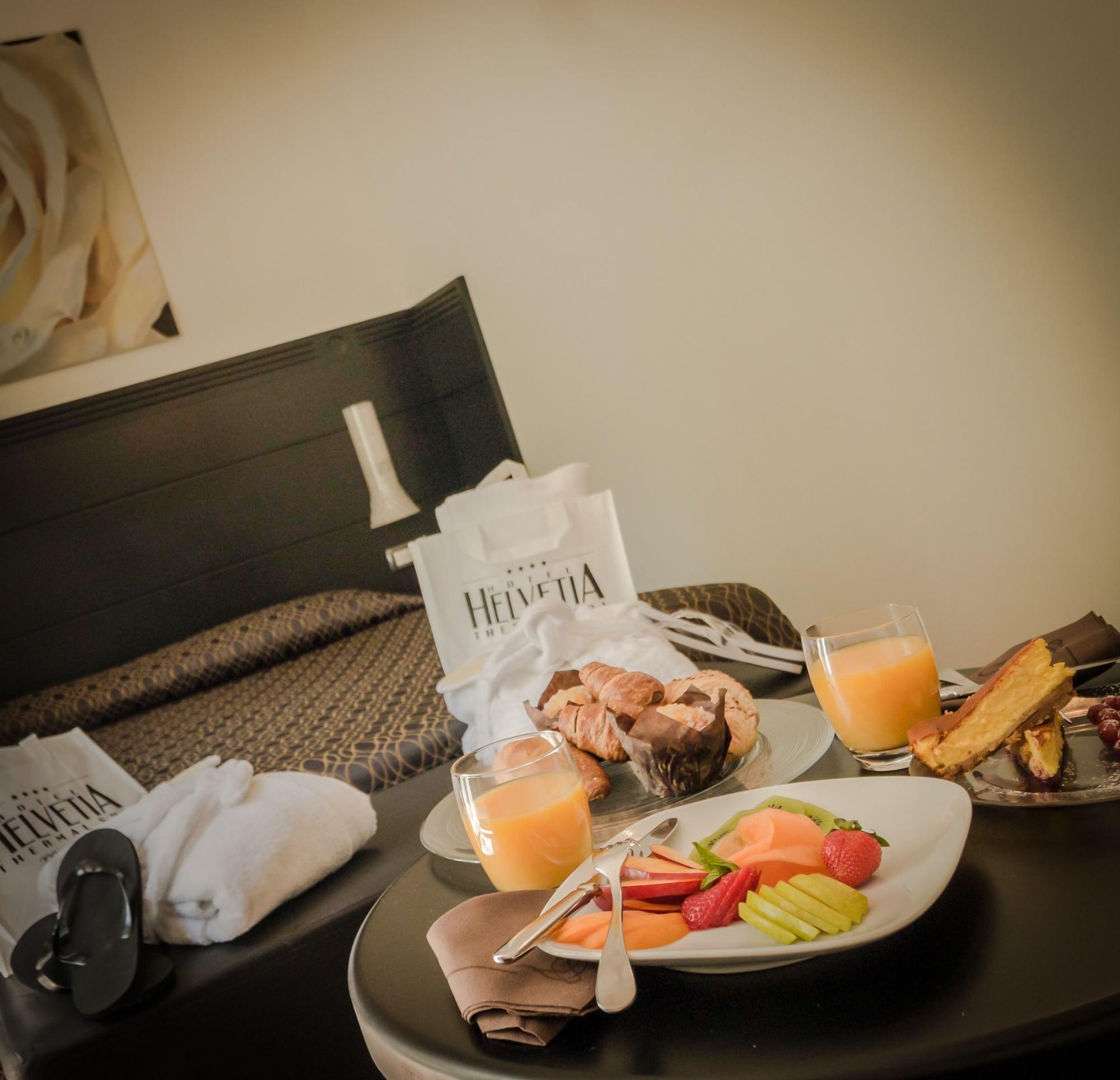 Hotel Helvetia Thermal Spa ปอร์เรตตา แตร์เม ภายนอก รูปภาพ