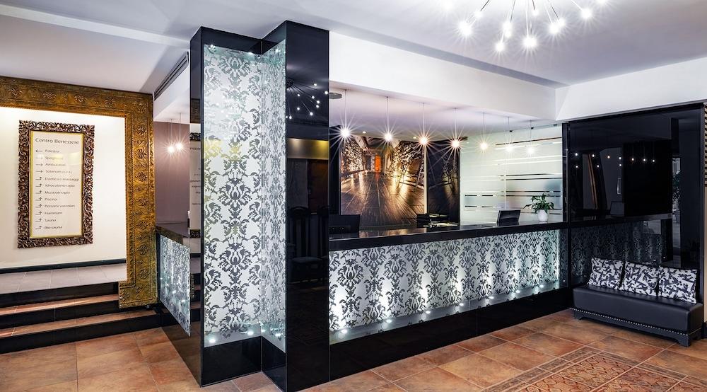Hotel Helvetia Thermal Spa ปอร์เรตตา แตร์เม ภายนอก รูปภาพ