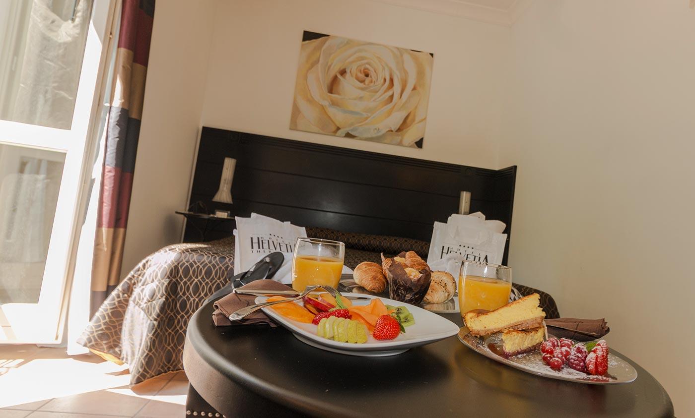 Hotel Helvetia Thermal Spa ปอร์เรตตา แตร์เม ภายนอก รูปภาพ