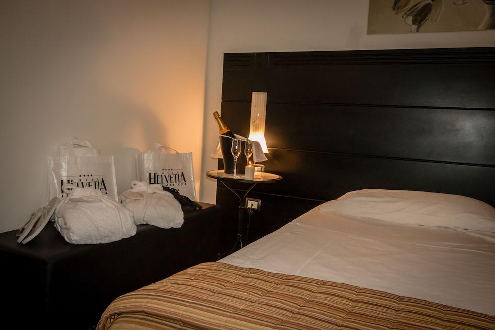 Hotel Helvetia Thermal Spa ปอร์เรตตา แตร์เม ภายนอก รูปภาพ
