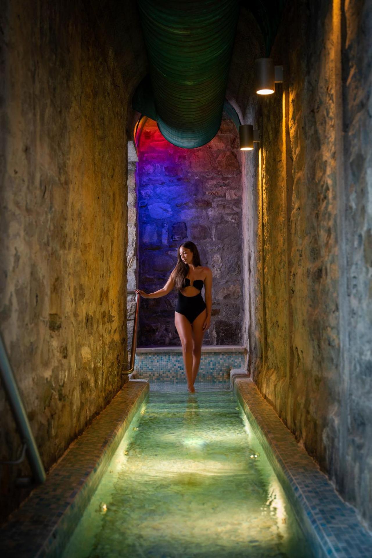 Hotel Helvetia Thermal Spa ปอร์เรตตา แตร์เม ภายนอก รูปภาพ