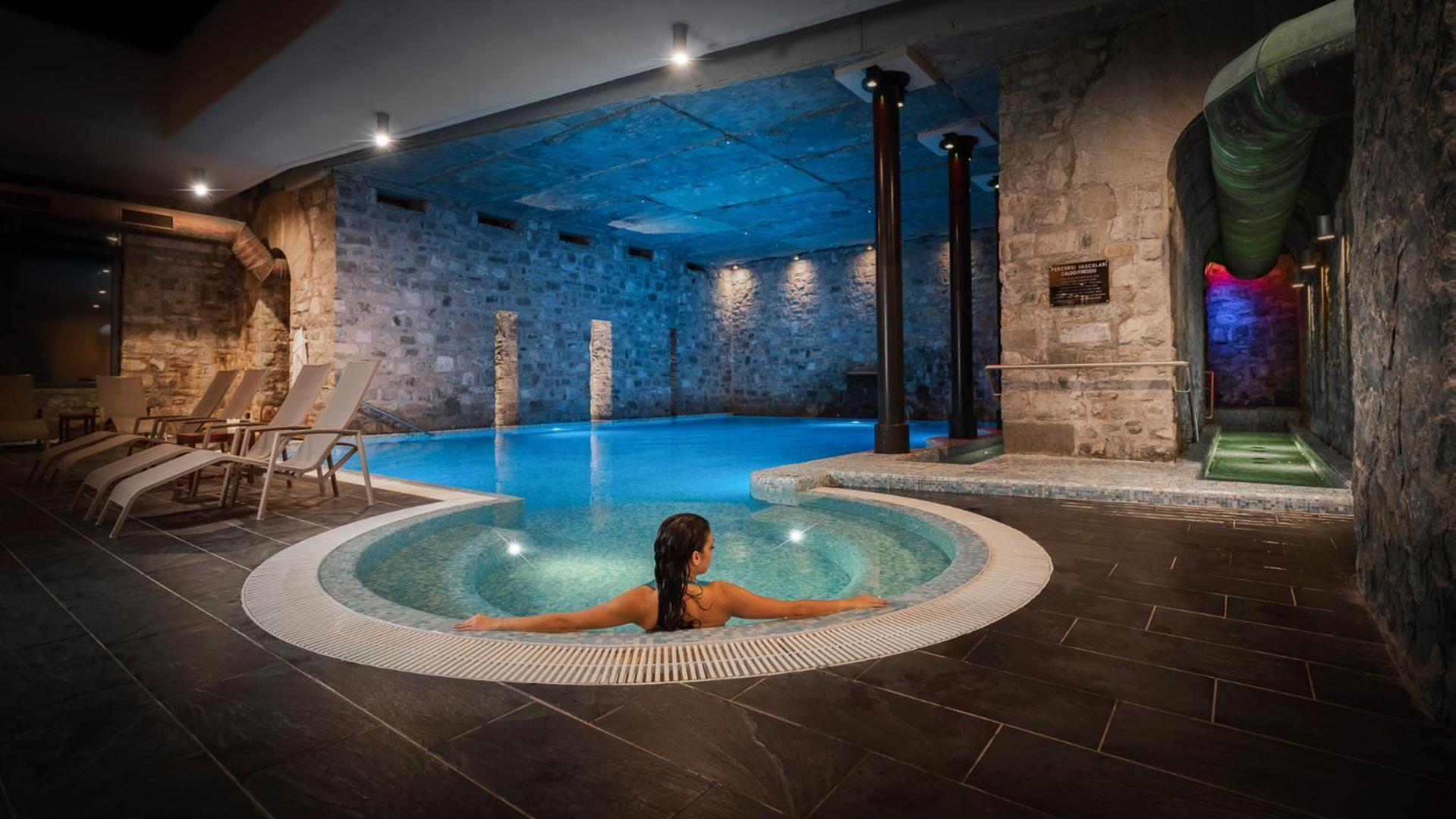 Hotel Helvetia Thermal Spa ปอร์เรตตา แตร์เม ภายนอก รูปภาพ